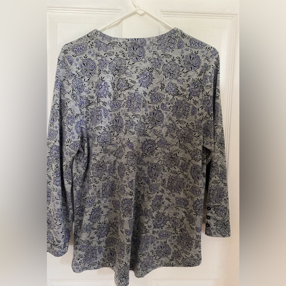 Liz Claiborne Blouse - Picture 5 of 5